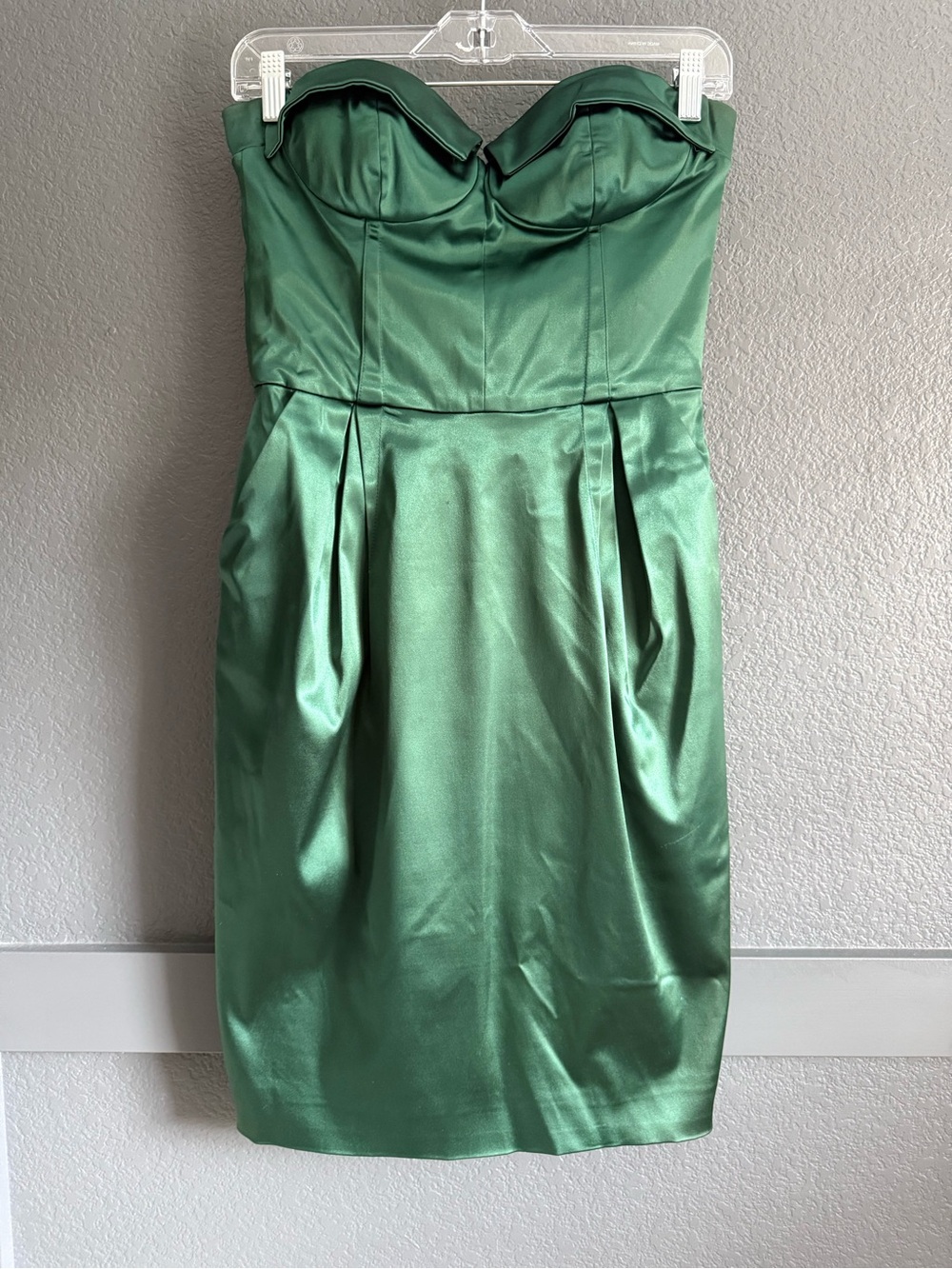 DOLCE & GABBANA • Strapless Green Satin Sheath Dress - size 6 8